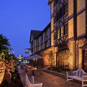 The Cheshire Richmond Heights