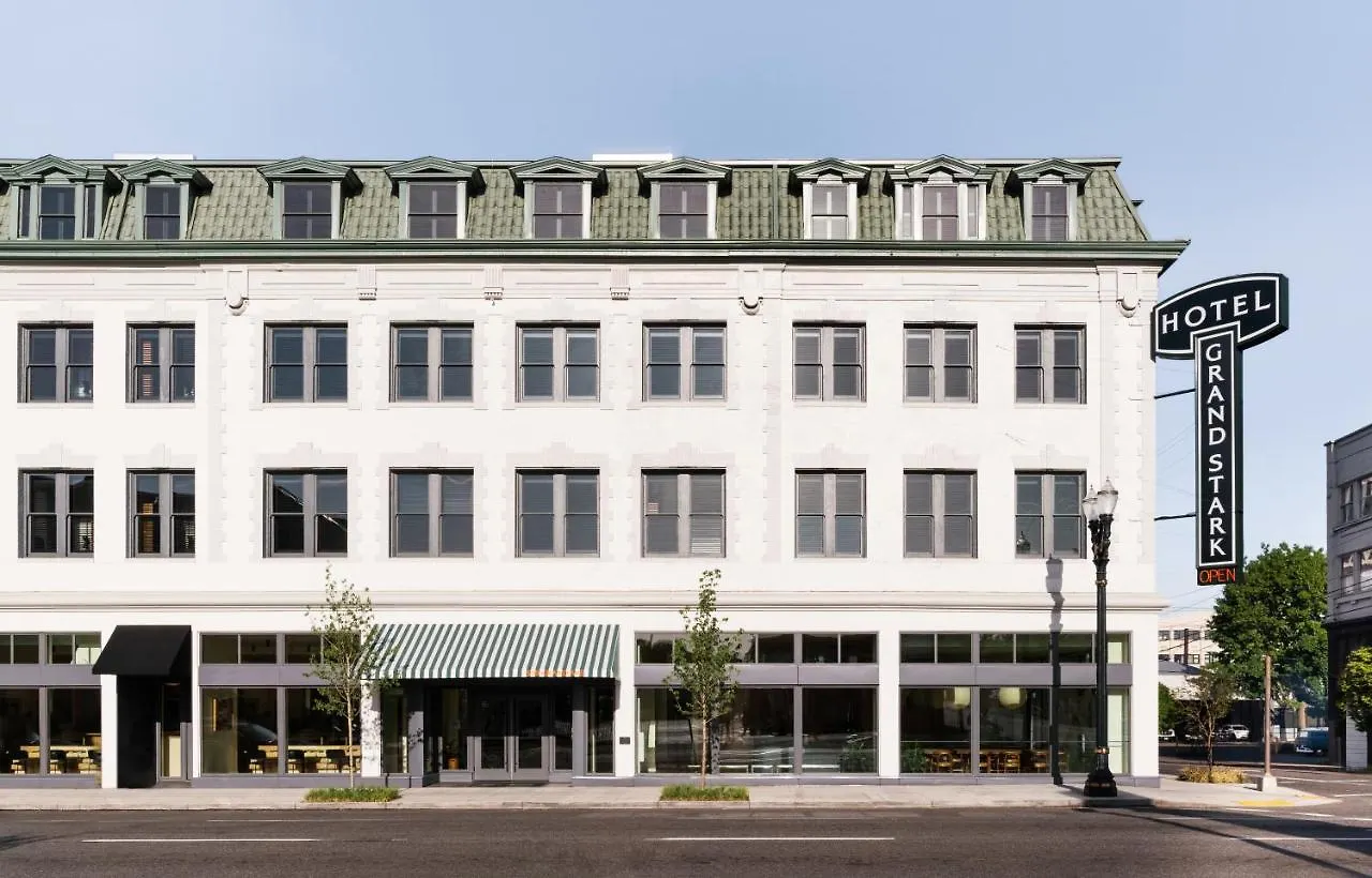 Hotel Grand Stark بورتلاند
